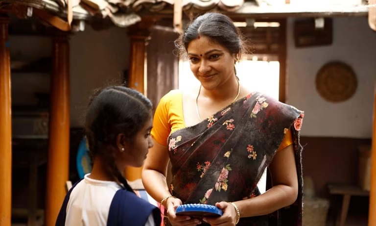 ഒരു ചെറിയ ഇടവേളക്കു ശേഷം തമിഴ്  സിനിമയിലേക്ക്‌  അഭിരാമി തിരികെ എത്തുന്നു