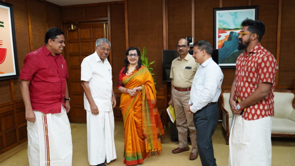 പ്രശസ്ത നടി ഷീല നിയമസഭയിൽ